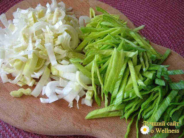 салат из пекинской капусты с луком-пореем