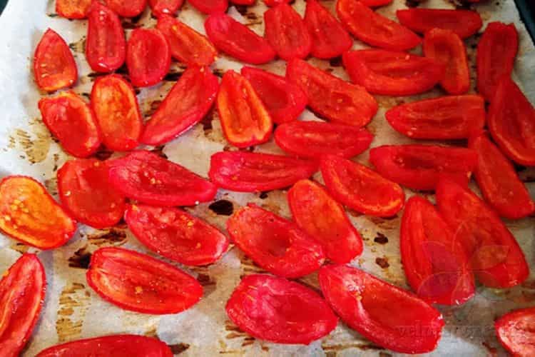 Сушеные помидоры через час вяления
